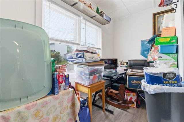 31 Yeoman Avenue, Cranston, RI 02920
