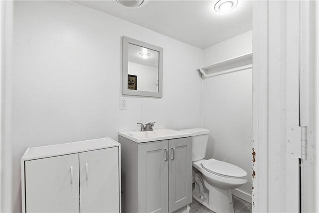 31 Yeoman Avenue, Cranston, RI 02920
