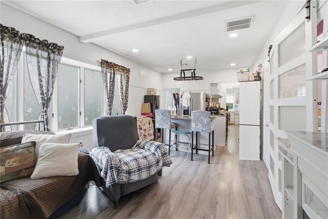 31 Yeoman Avenue, Cranston, RI 02920