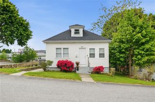 31 Yeoman Avenue, Cranston, RI 02920