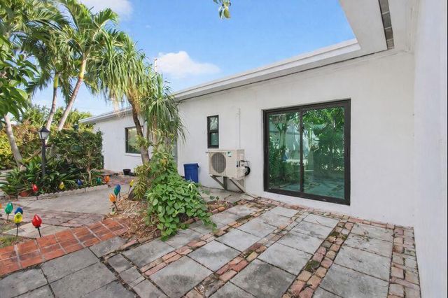 3720 Morton Avenue, West Palm Beach, FL 33405