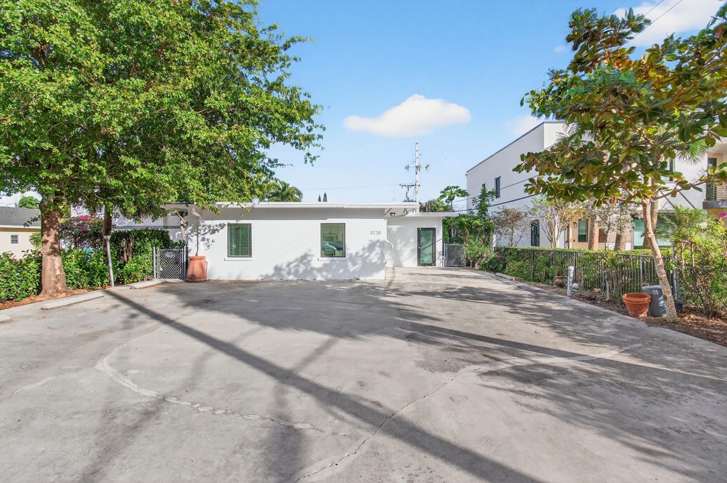 3720 Morton Avenue, West Palm Beach, FL 33405
