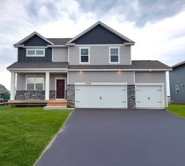 10705 Bent Pine Lane, Woodbury, MN 55129