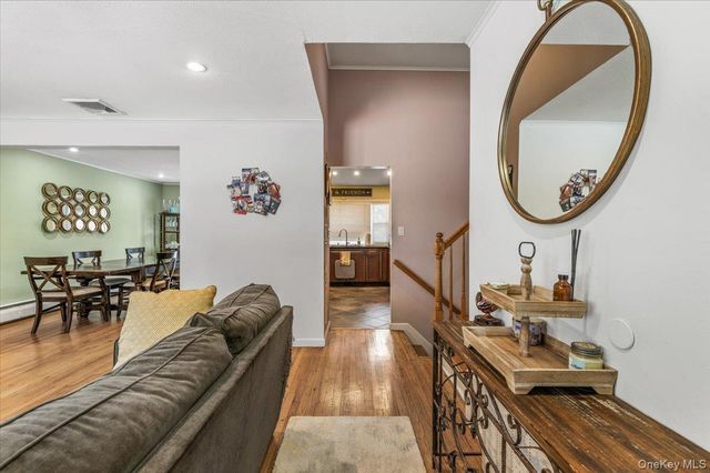 201 Martin Drive, Syosset, NY 11791