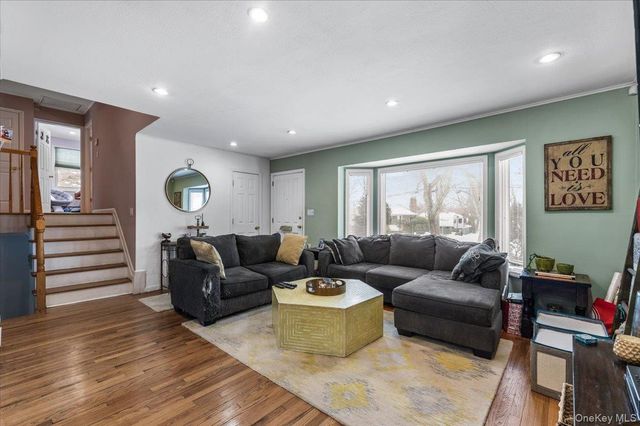 201 Martin Drive, Syosset, NY 11791