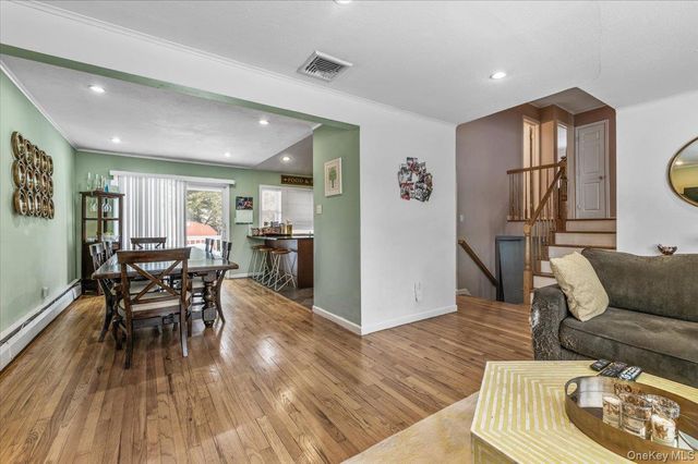 201 Martin Drive, Syosset, NY 11791