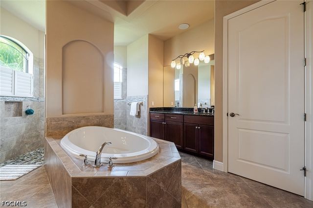 2832 SW 26th AVE, Cape Coral, FL 33914