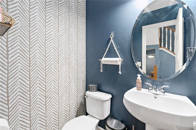 249 Persimmon Ln, North Strabane, PA 15317