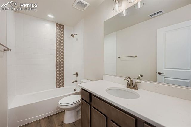 8060 Manor House Way, Colorado Springs, CO 80908