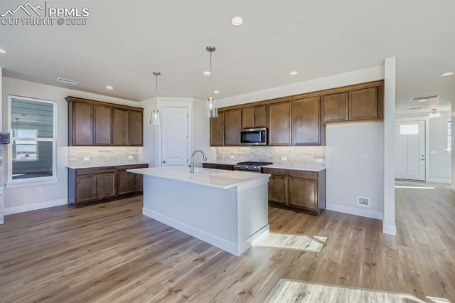 8060 Manor House Way, Colorado Springs, CO 80908