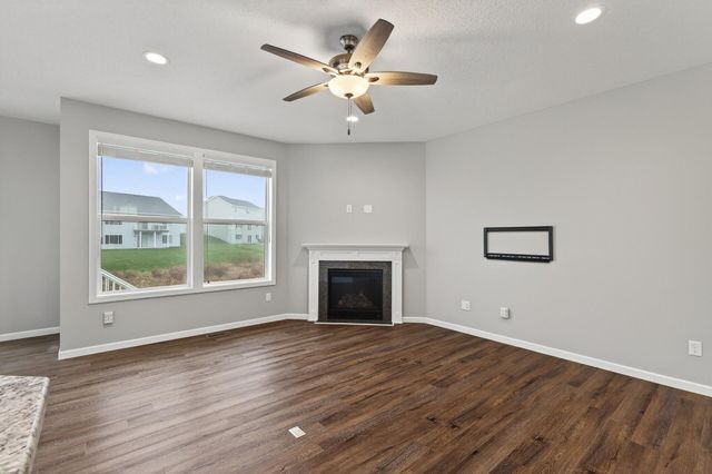 9837 Jasmine Avenue NE, Hanover, MN 55341