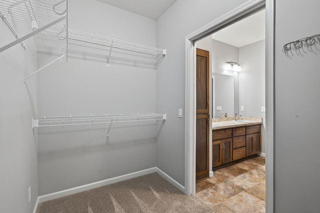 9837 Jasmine Avenue NE, Hanover, MN 55341