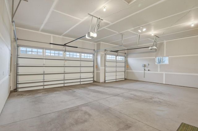 9837 Jasmine Avenue NE, Hanover, MN 55341