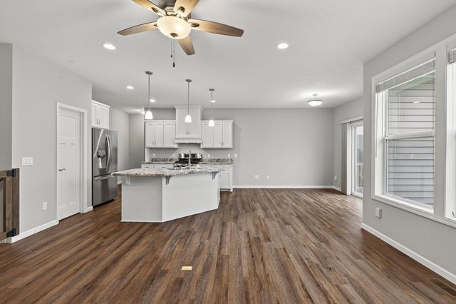 9837 Jasmine Avenue NE, Hanover, MN 55341