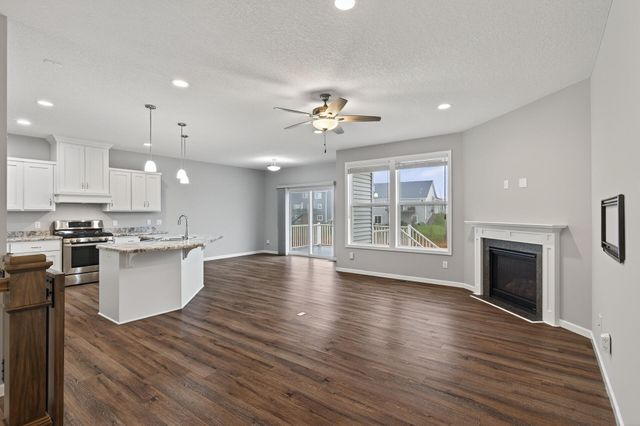 9837 Jasmine Avenue NE, Hanover, MN 55341