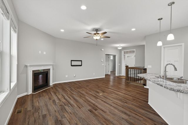 9837 Jasmine Avenue NE, Hanover, MN 55341