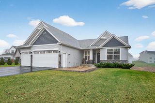 9837 Jasmine Avenue NE, Hanover, MN 55341