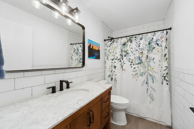 838 S Saylor Avenue, Elmhurst, IL 60126