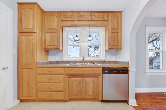 2502 N Campbell Avenue, Springfield, MO 65803