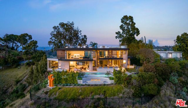 1731 Summitridge Drive, Beverly Hills, CA 90210