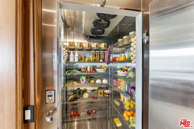 1731 Summitridge Drive, Beverly Hills, CA 90210