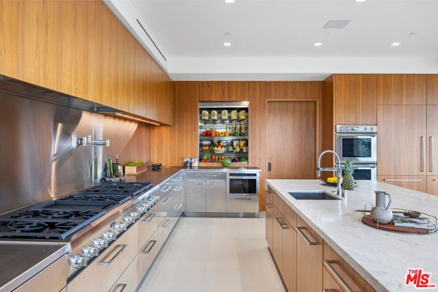 1731 Summitridge Drive, Beverly Hills, CA 90210