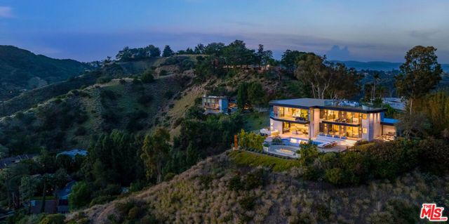 1731 Summitridge Drive, Beverly Hills, CA 90210