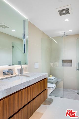 1731 Summitridge Drive, Beverly Hills, CA 90210