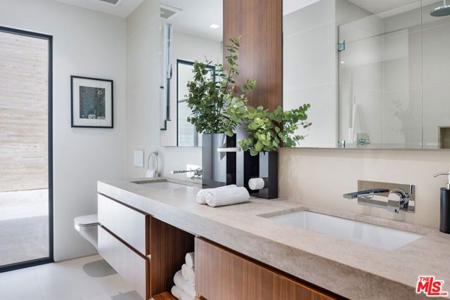 1731 Summitridge Drive, Beverly Hills, CA 90210