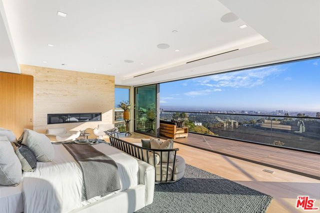 1731 Summitridge Drive, Beverly Hills, CA 90210