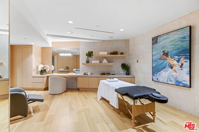 1731 Summitridge Drive, Beverly Hills, CA 90210