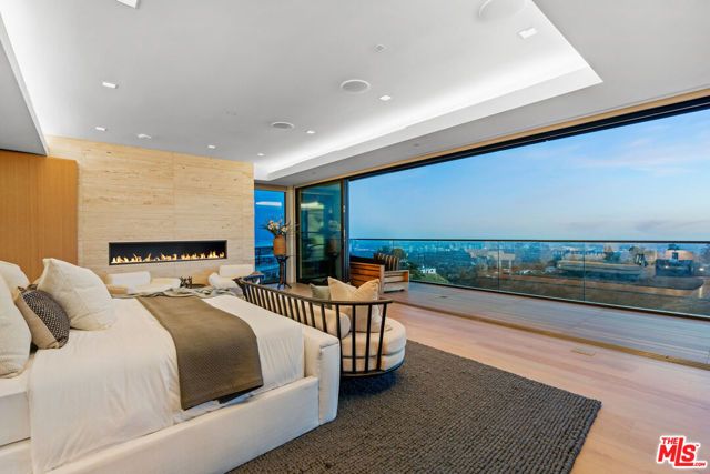 1731 Summitridge Drive, Beverly Hills, CA 90210