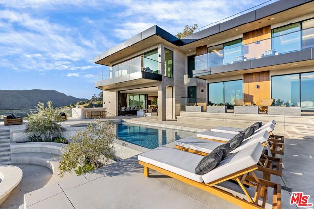 1731 Summitridge Drive, Beverly Hills, CA 90210