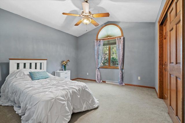 3803 N CRIPPLE CREEK DRIVE, Appleton, WI 54913