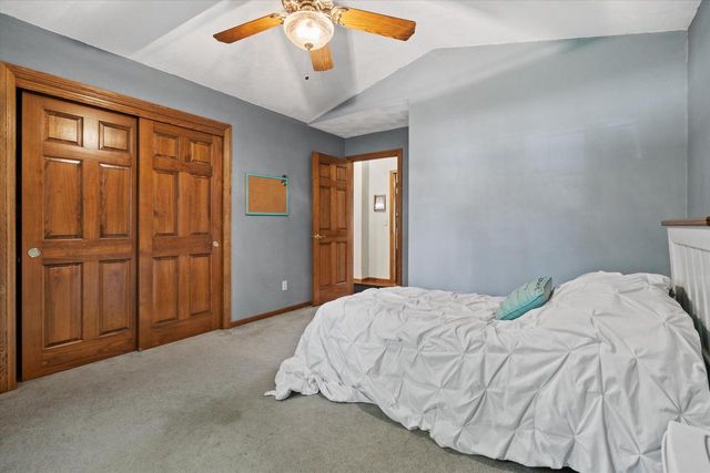 3803 N CRIPPLE CREEK DRIVE, Appleton, WI 54913