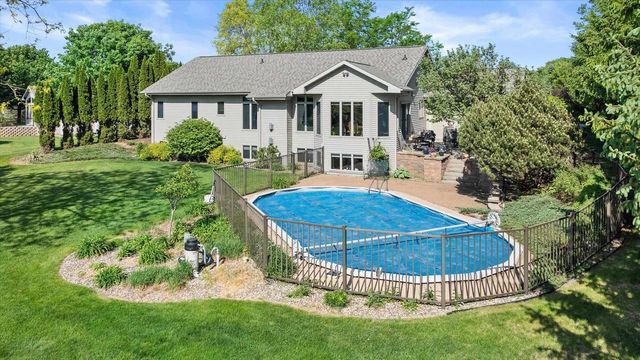 3803 N CRIPPLE CREEK DRIVE, Appleton, WI 54913