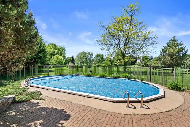 3803 N CRIPPLE CREEK DRIVE, Appleton, WI 54913