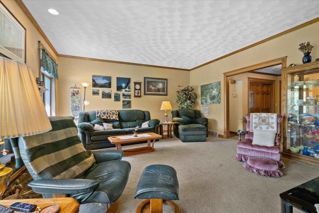 3803 N CRIPPLE CREEK DRIVE, Appleton, WI 54913