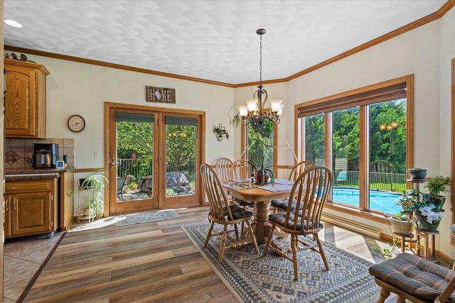 3803 N CRIPPLE CREEK DRIVE, Appleton, WI 54913