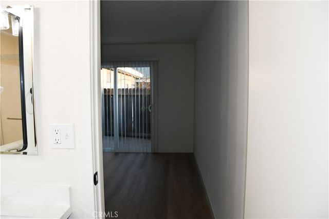 802 E La Veta, Orange, CA 92866