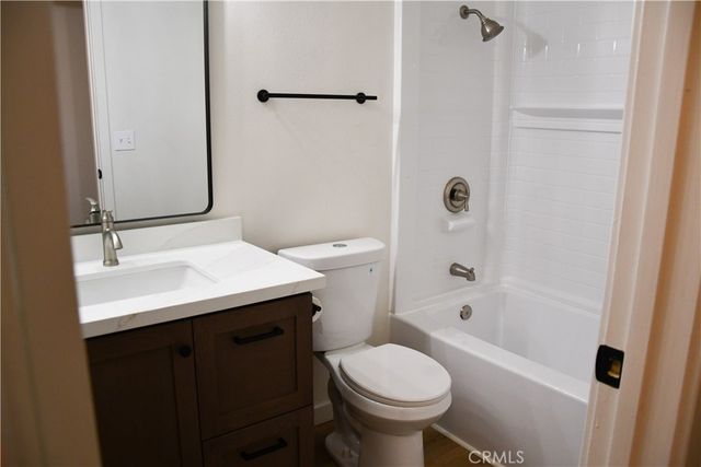 802 E La Veta, Orange, CA 92866