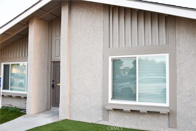 802 E La Veta, Orange, CA 92866