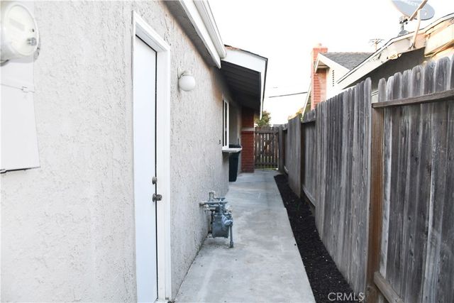 802 E La Veta, Orange, CA 92866