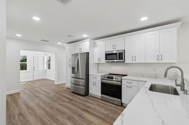 4313 E SHADOWLAWN AVENUE, Tampa, FL 33610