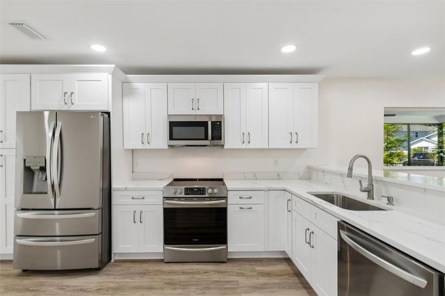 4313 E SHADOWLAWN AVENUE, Tampa, FL 33610