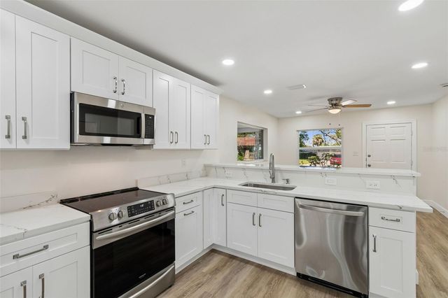 4313 E SHADOWLAWN AVENUE, Tampa, FL 33610