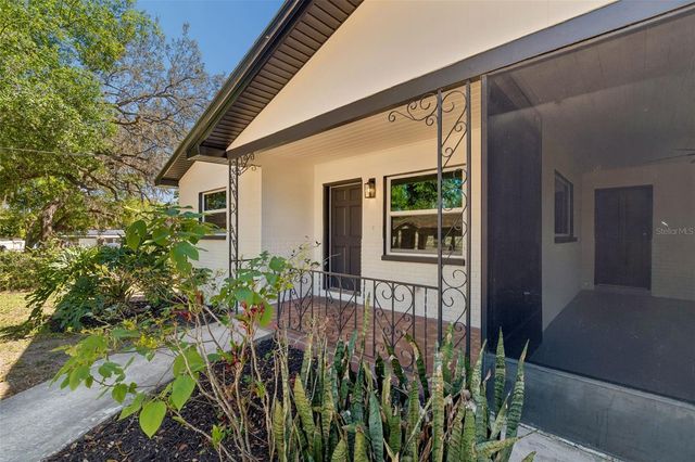 4313 E SHADOWLAWN AVENUE, Tampa, FL 33610