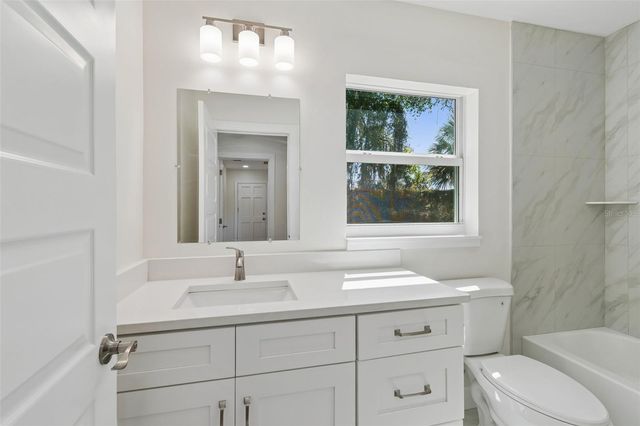 4313 E SHADOWLAWN AVENUE, Tampa, FL 33610