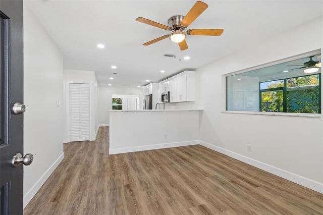 4313 E SHADOWLAWN AVENUE, Tampa, FL 33610