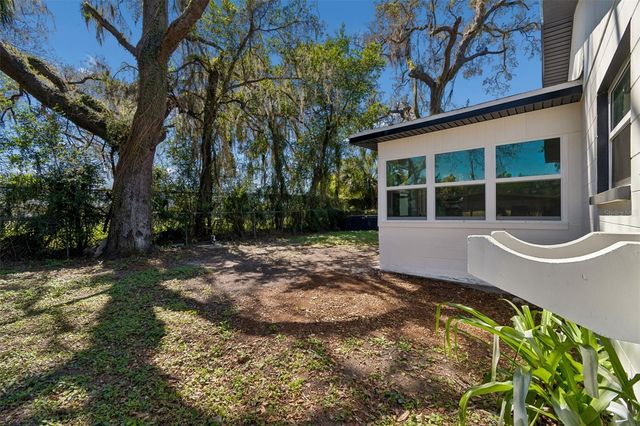 4313 E SHADOWLAWN AVENUE, Tampa, FL 33610